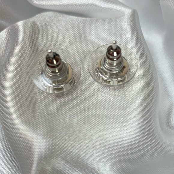 💜Swarovski Violet Crystal Earrings💜 - Picture 6 of 14